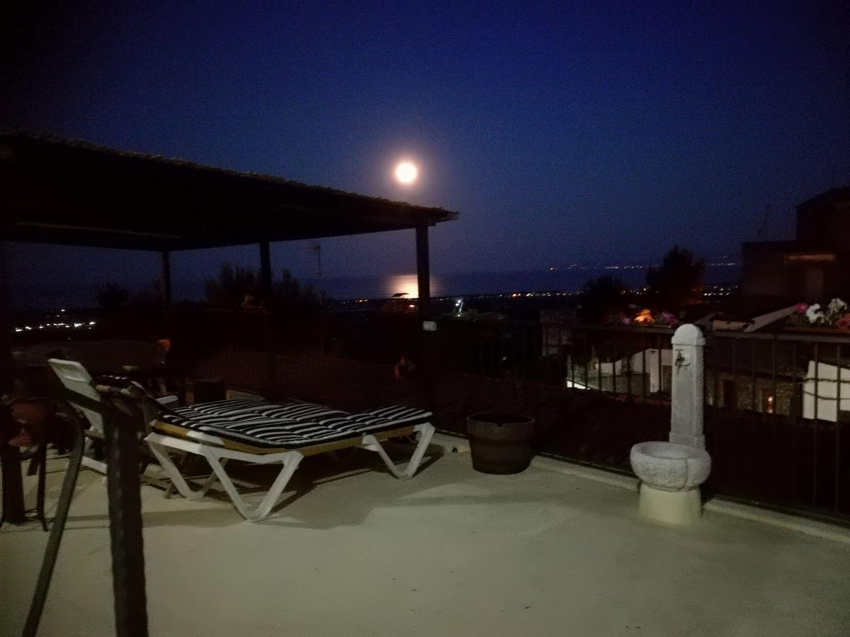 לינה וארוחת בוקר וילאפיאנה La Panoramica מראה חיצוני תמונה